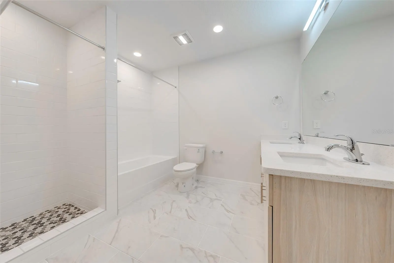 2147 PENNY LN