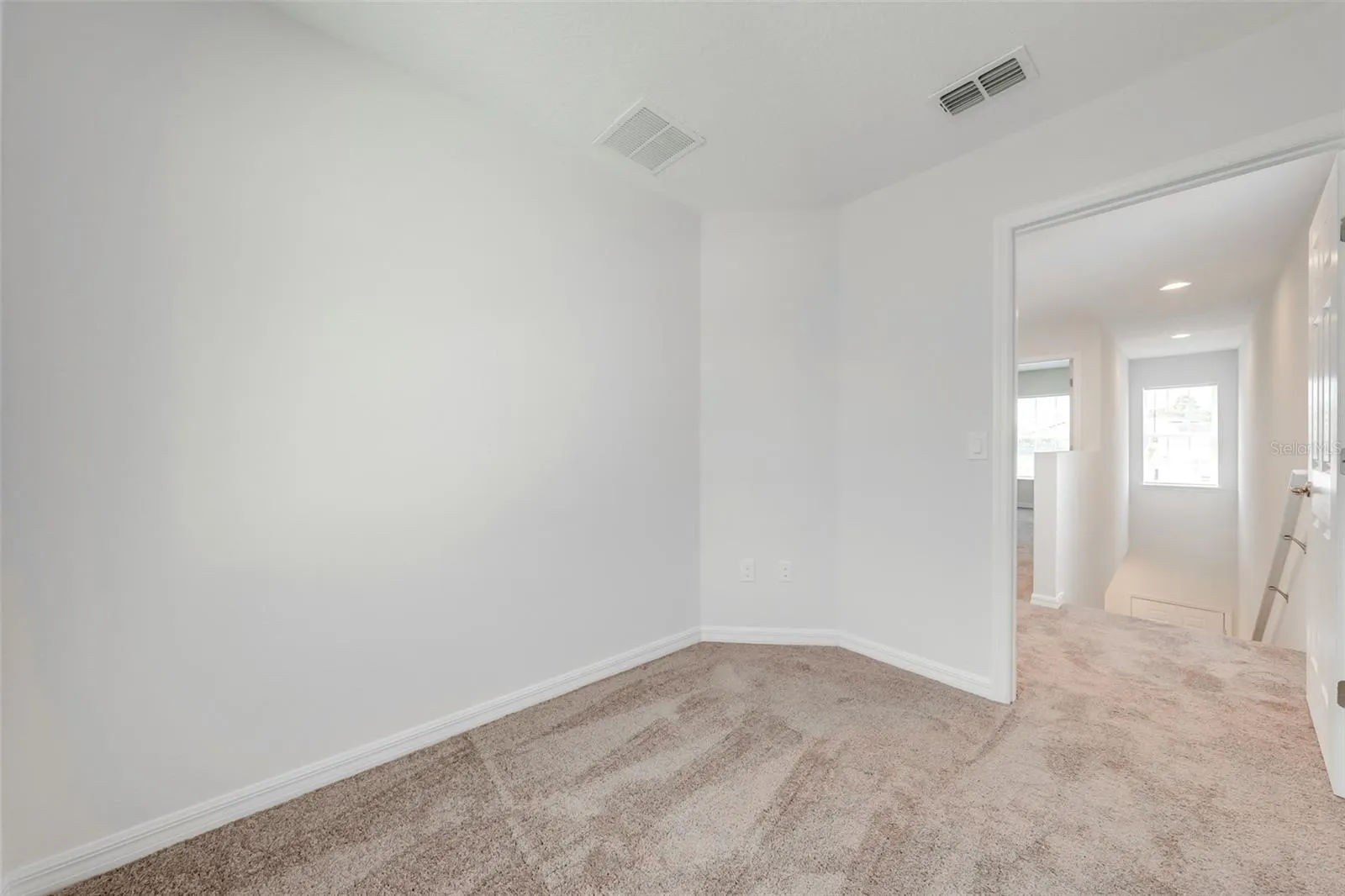 2147 PENNY LN