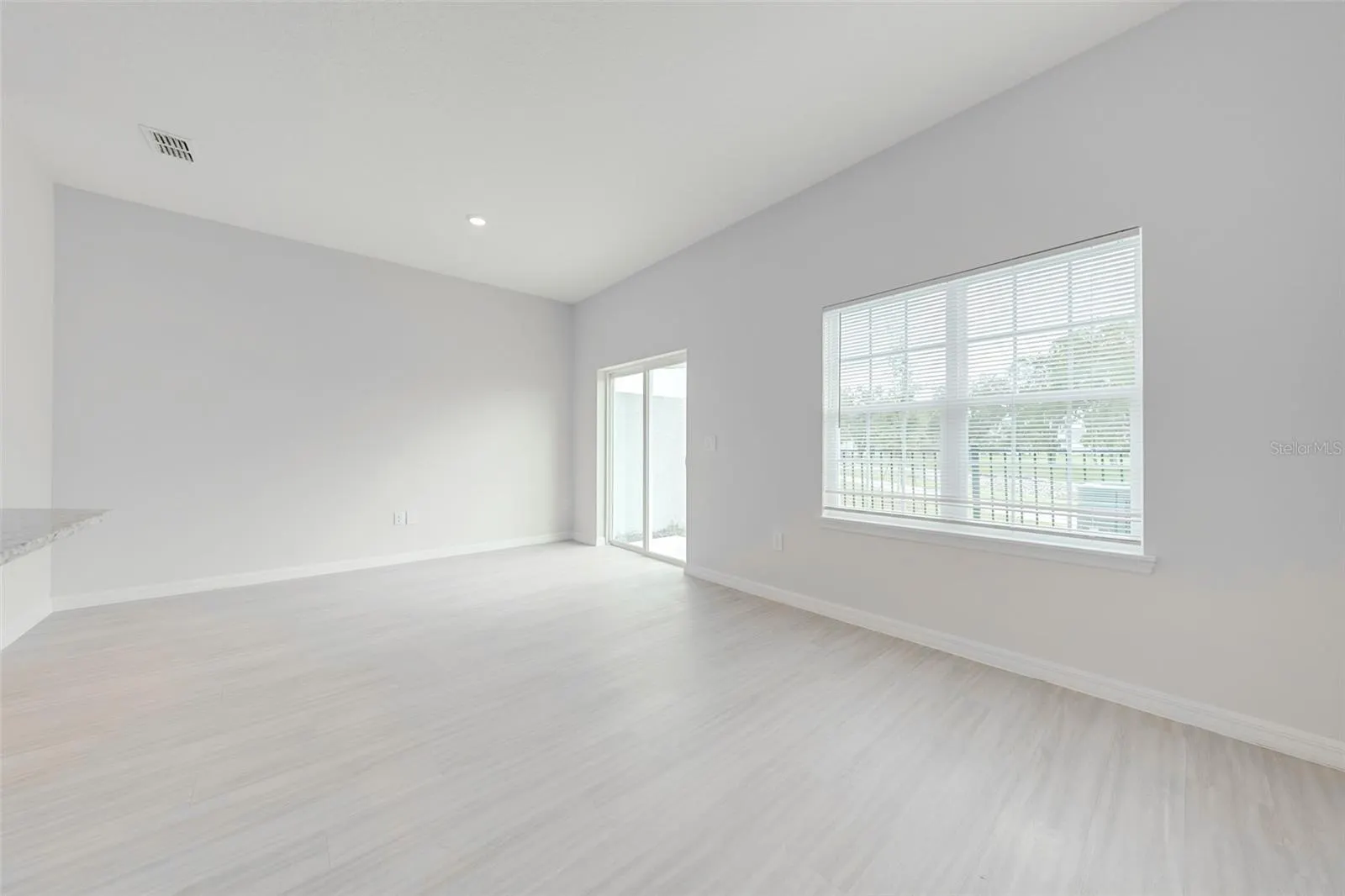 2147 PENNY LN