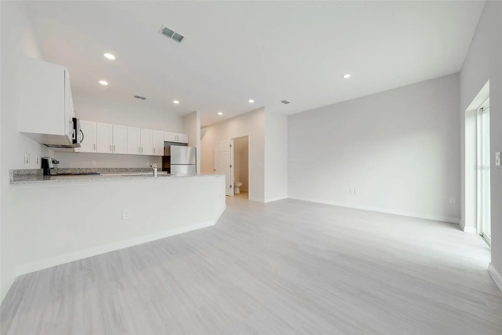 2147 PENNY LN