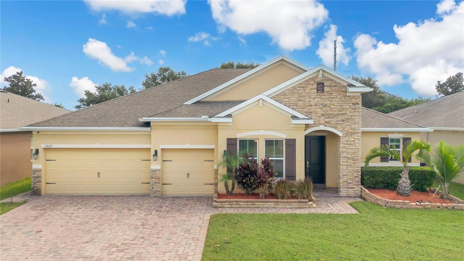 1507 ALLIGATOR ST