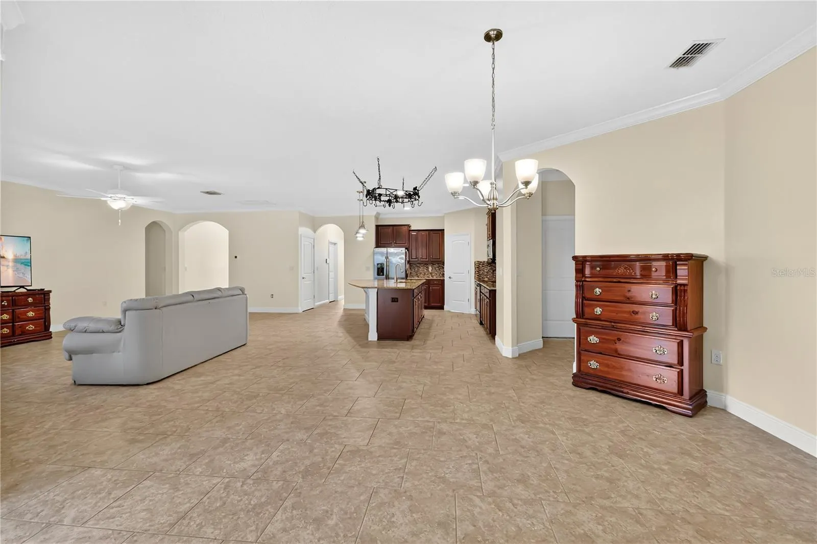1507 ALLIGATOR ST