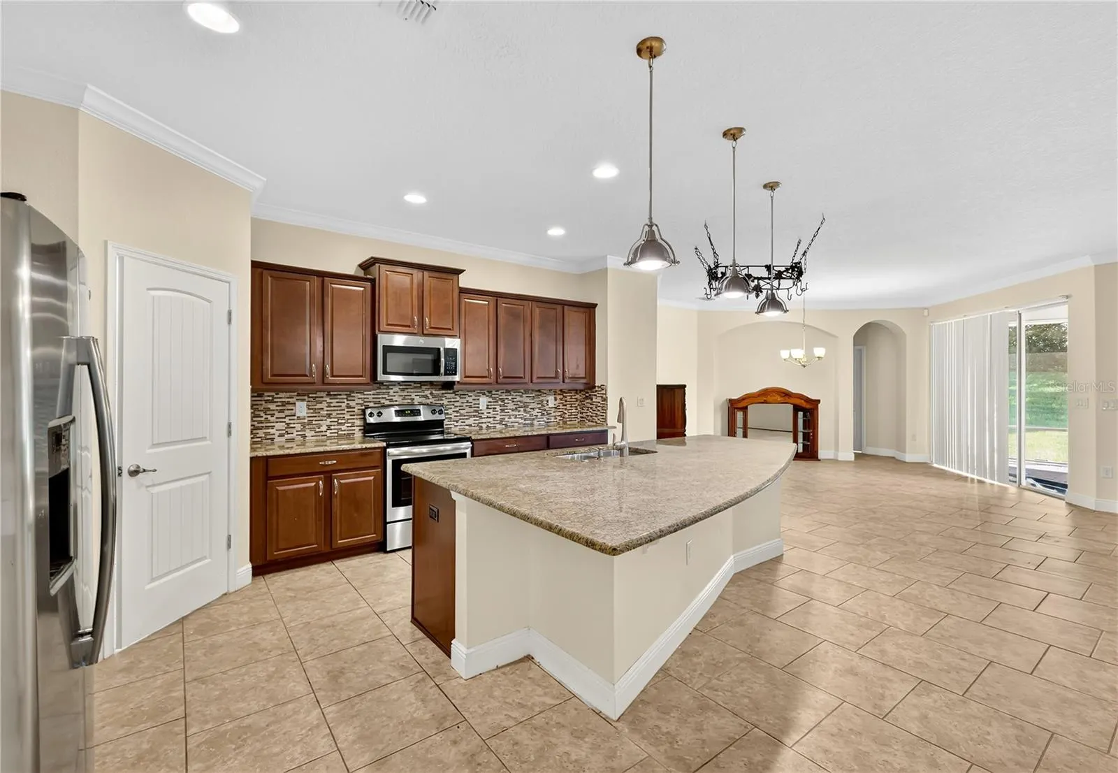 1507 ALLIGATOR ST