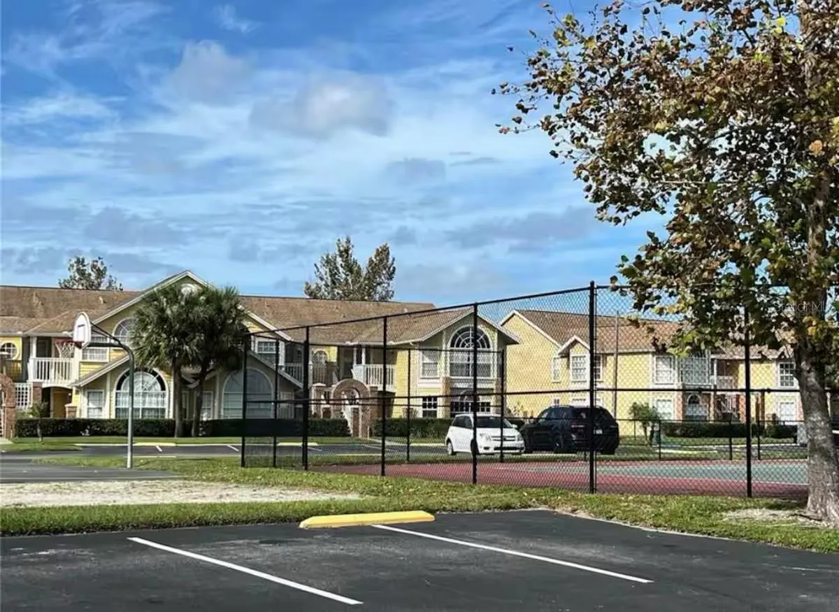 2458 SWEETWATER CLUB CIR #22, #22