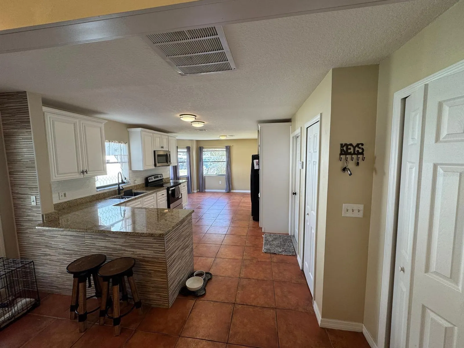 2833 SHEA CT