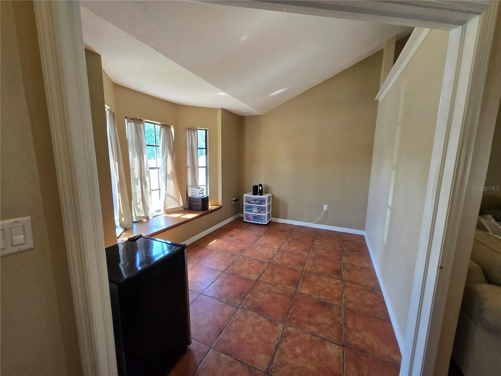 2833 SHEA CT
