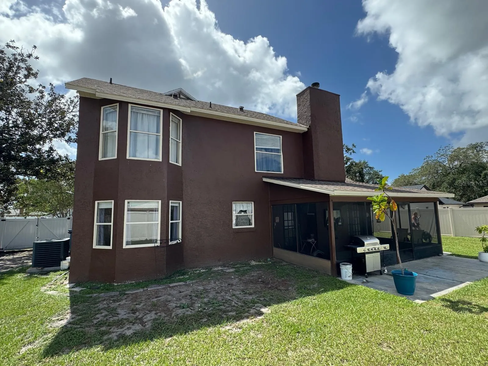 2833 SHEA CT