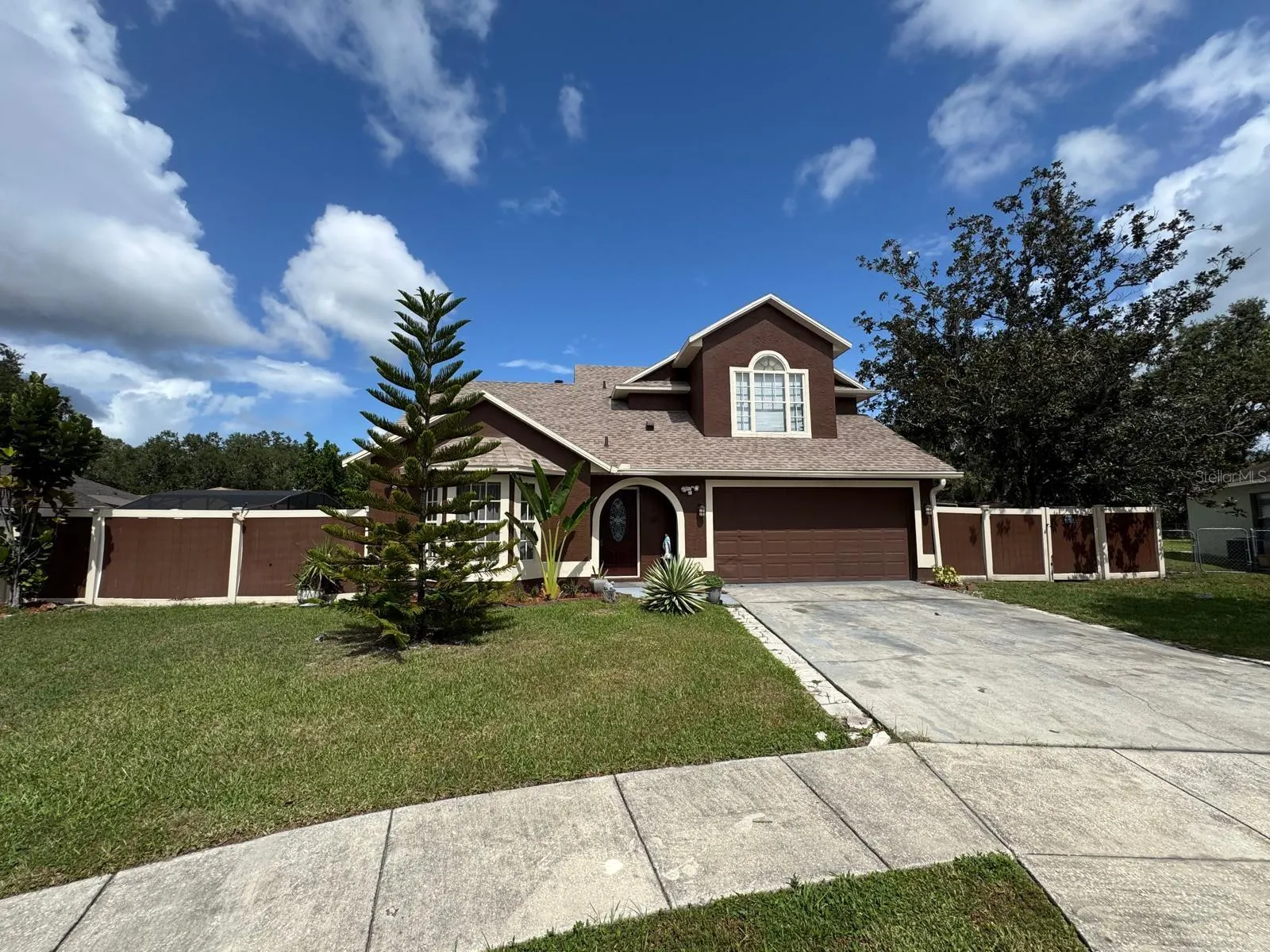 2833 SHEA CT