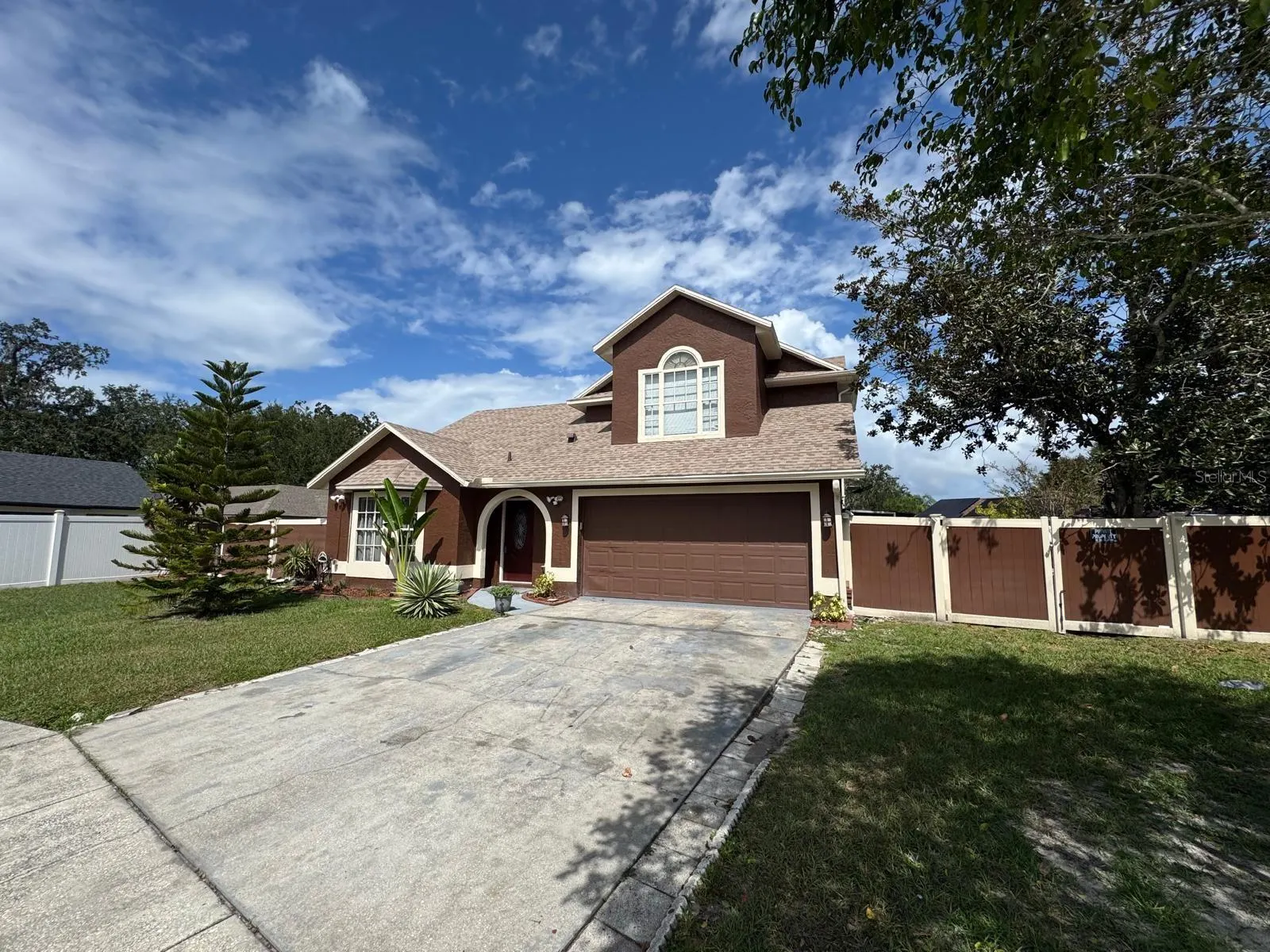 2833 SHEA CT