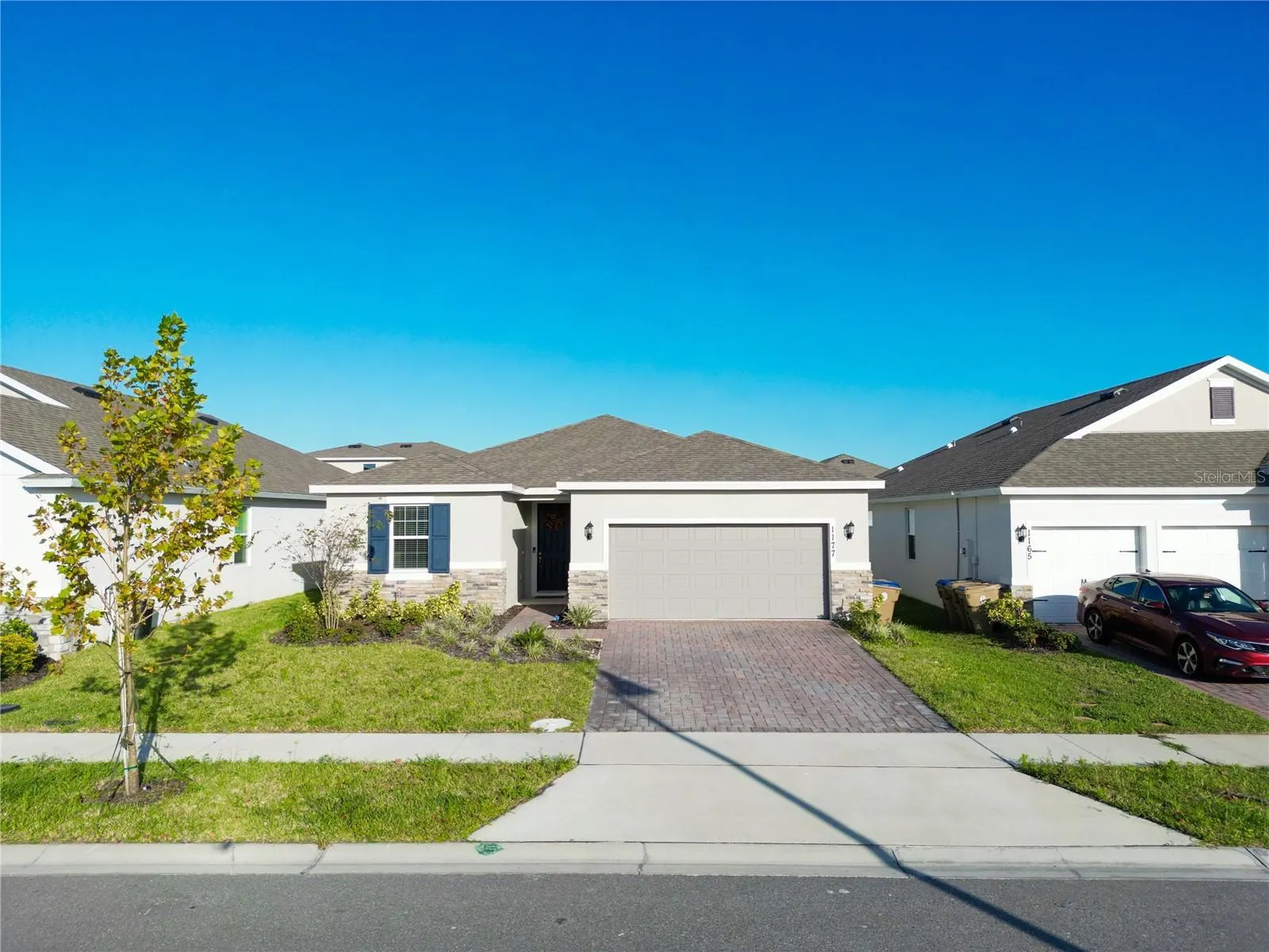 1177 FOX HEDGE LN