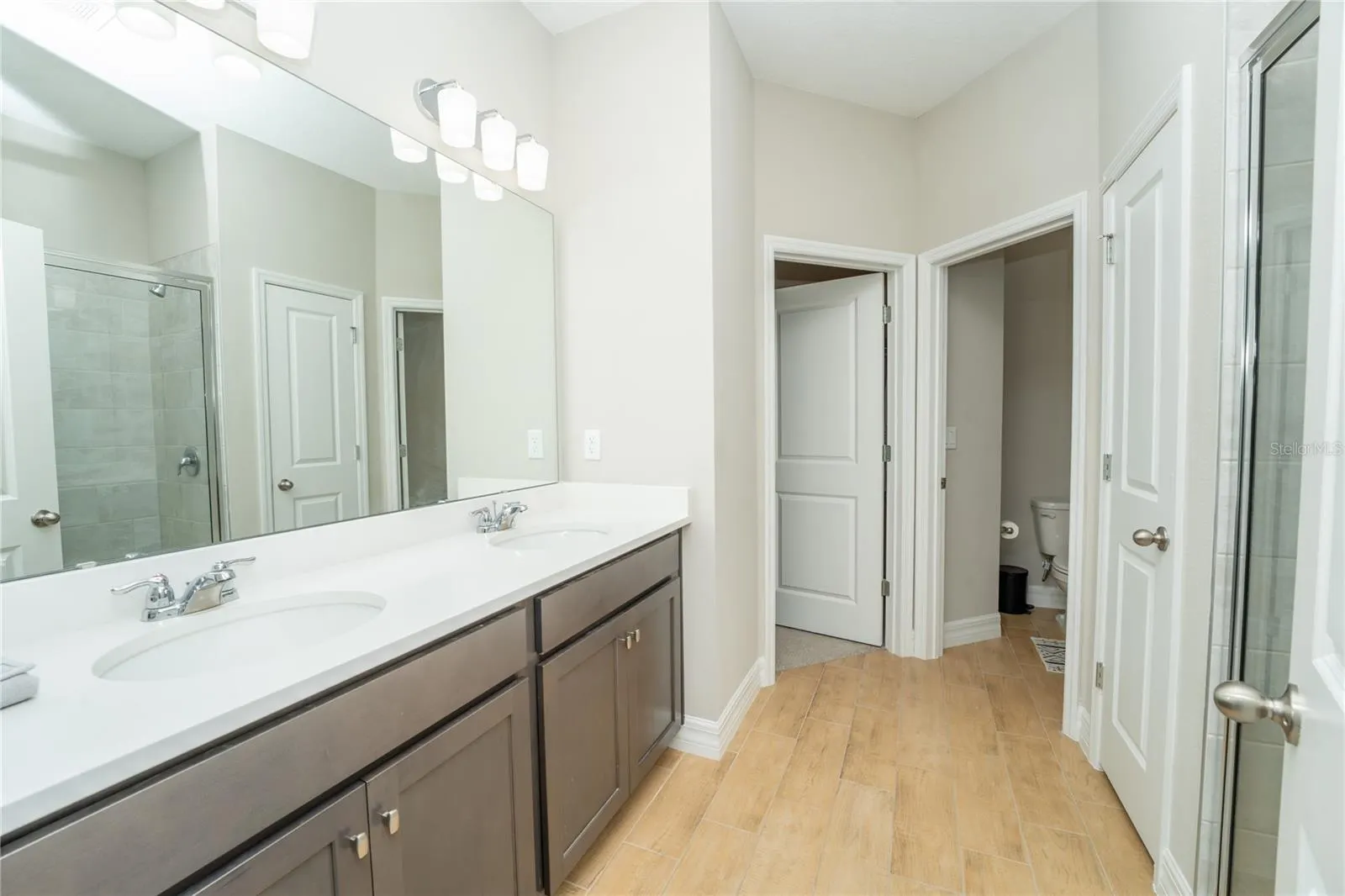 1177 FOX HEDGE LN