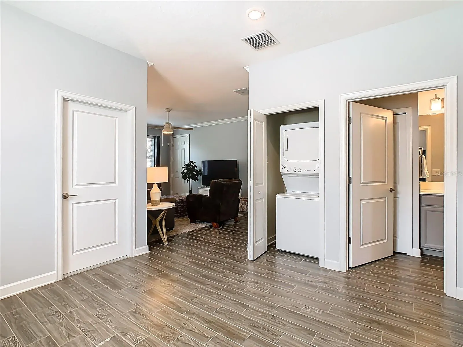 8871 BACKSPIN LN