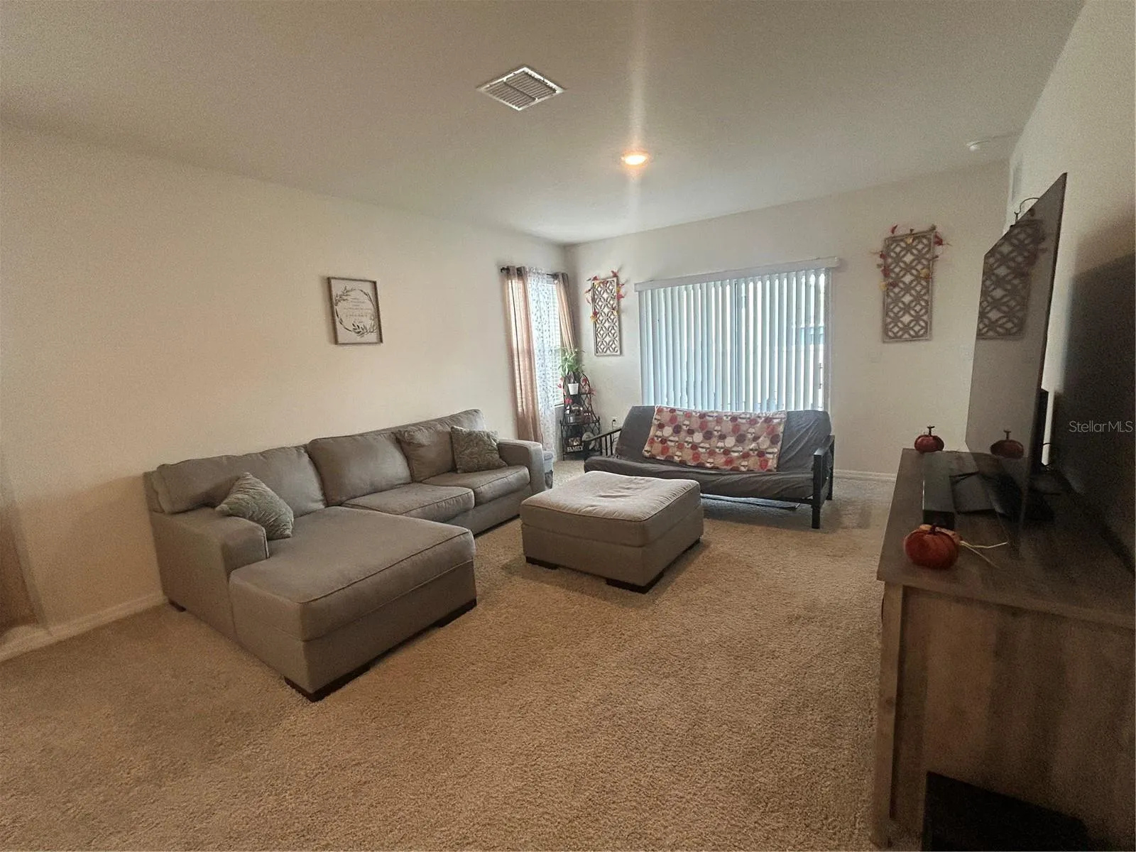 1396 BERRY LN