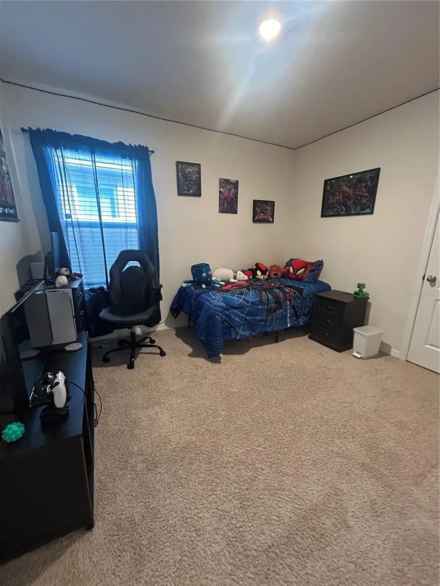 1396 BERRY LN