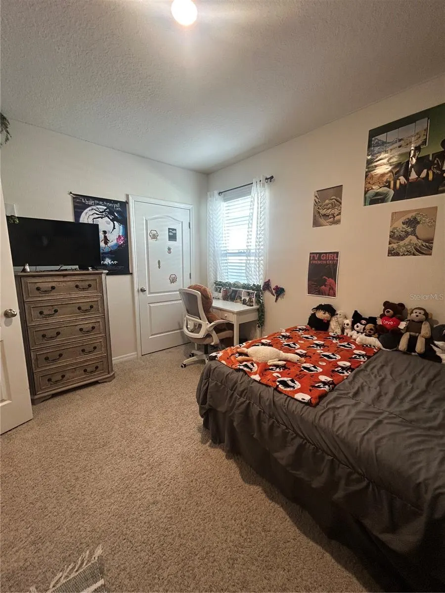 1396 BERRY LN