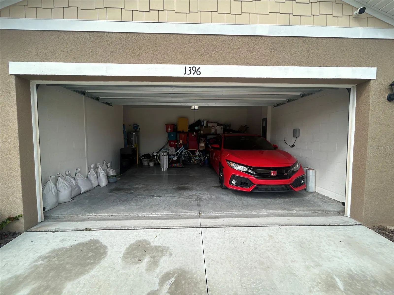 1396 BERRY LN