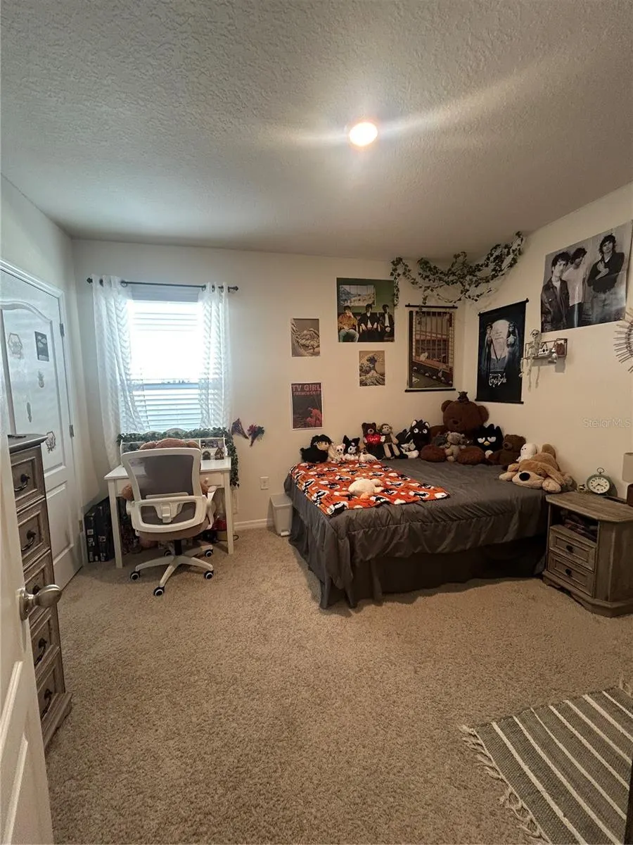 1396 BERRY LN