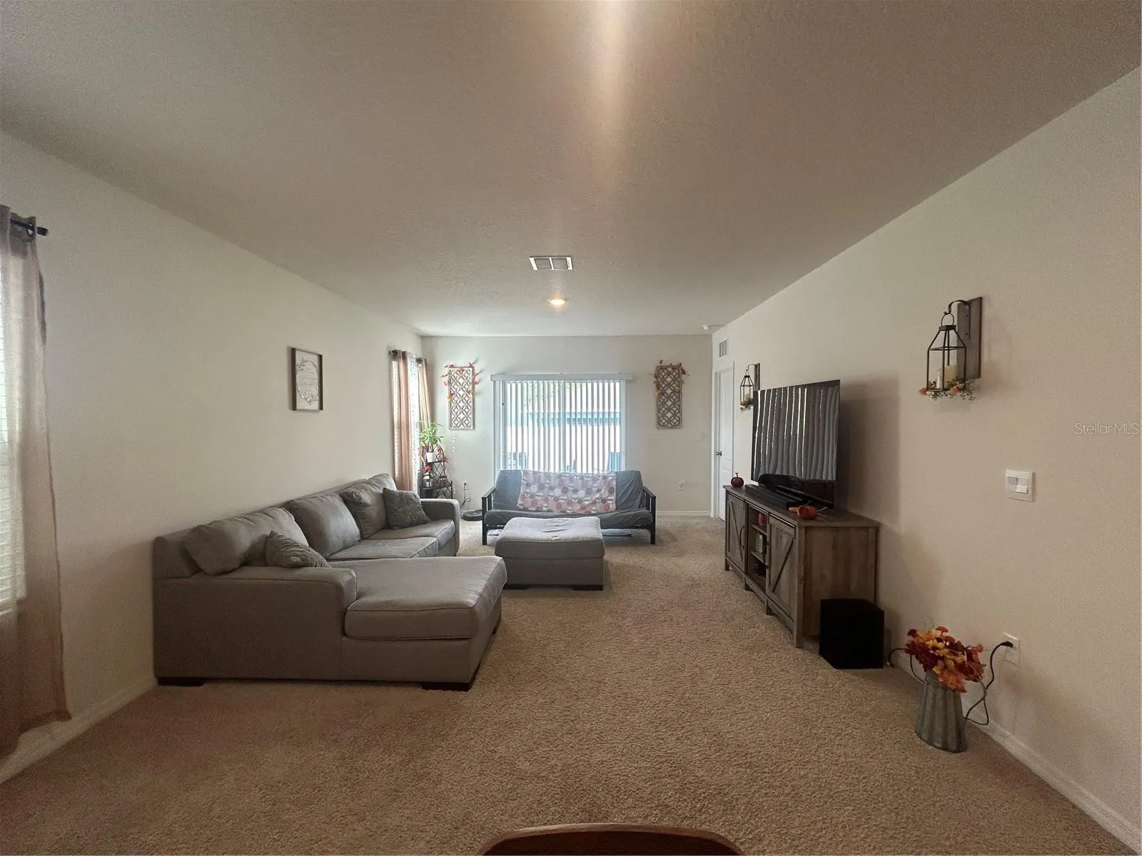 1396 BERRY LN