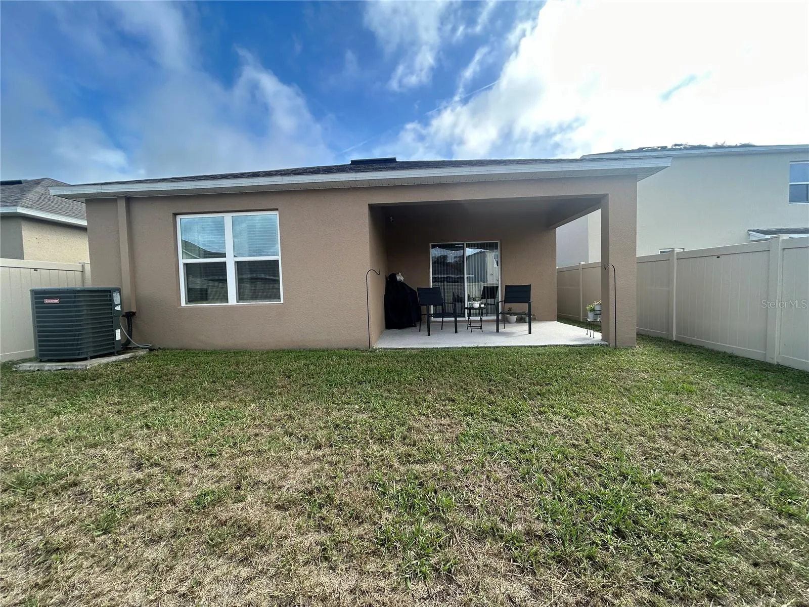 1396 BERRY LN