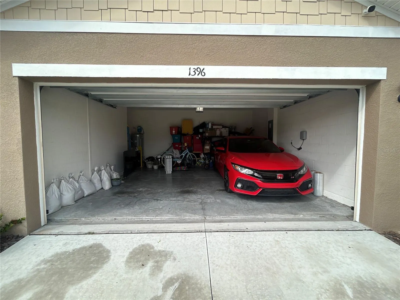 1396 BERRY LN