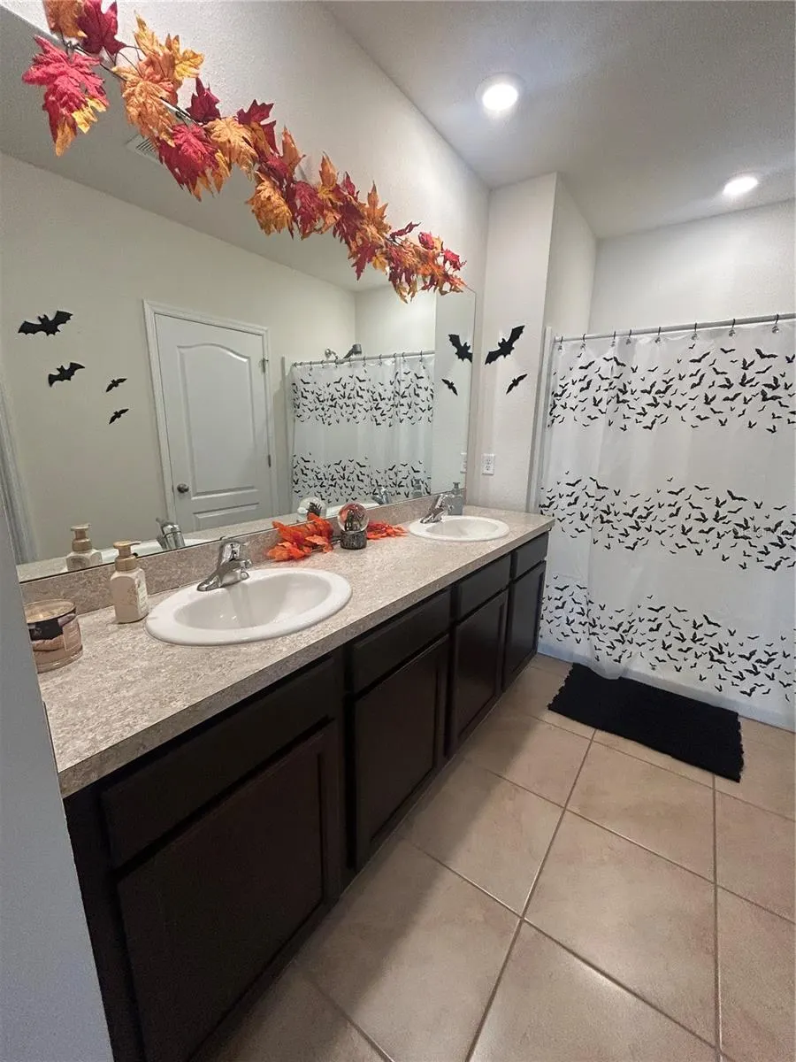 1396 BERRY LN