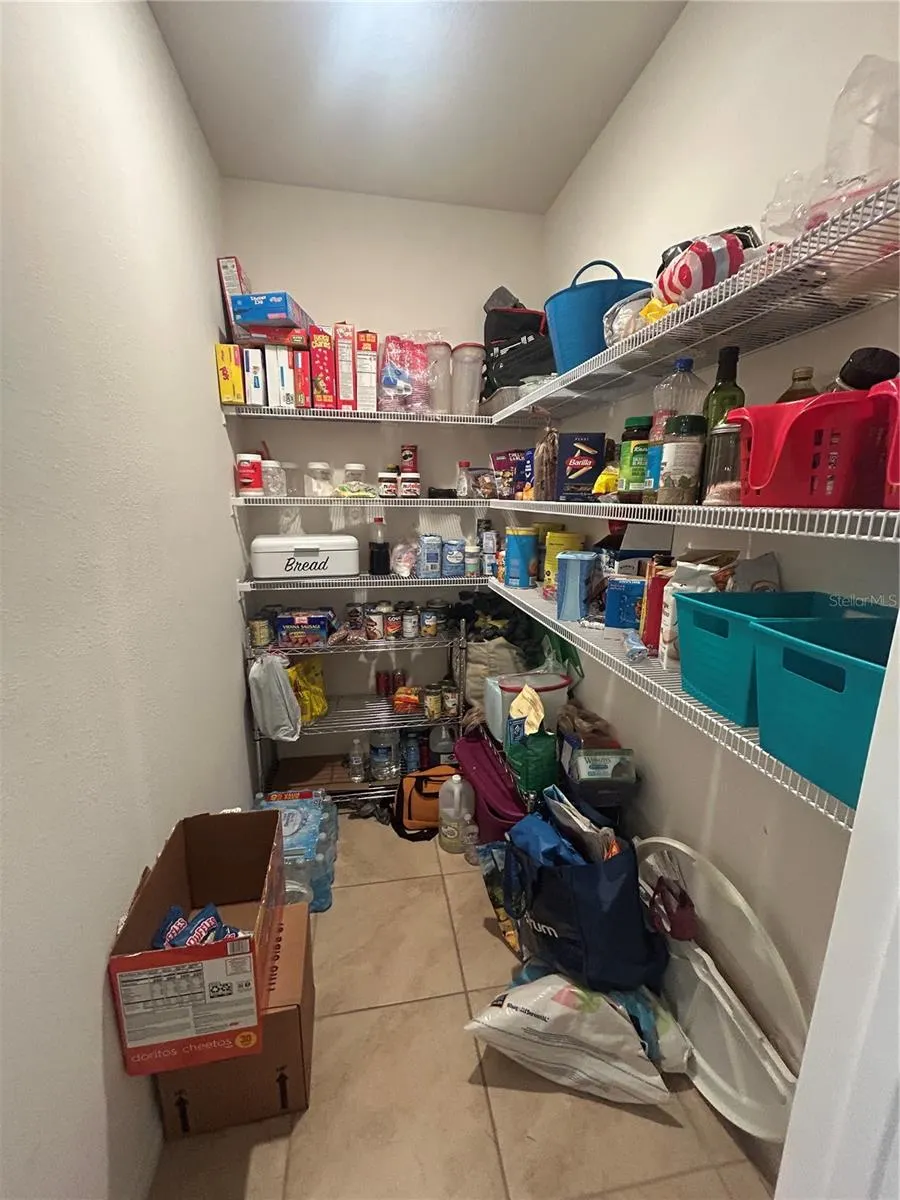 1396 BERRY LN