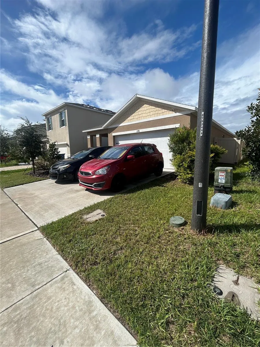 1396 BERRY LN
