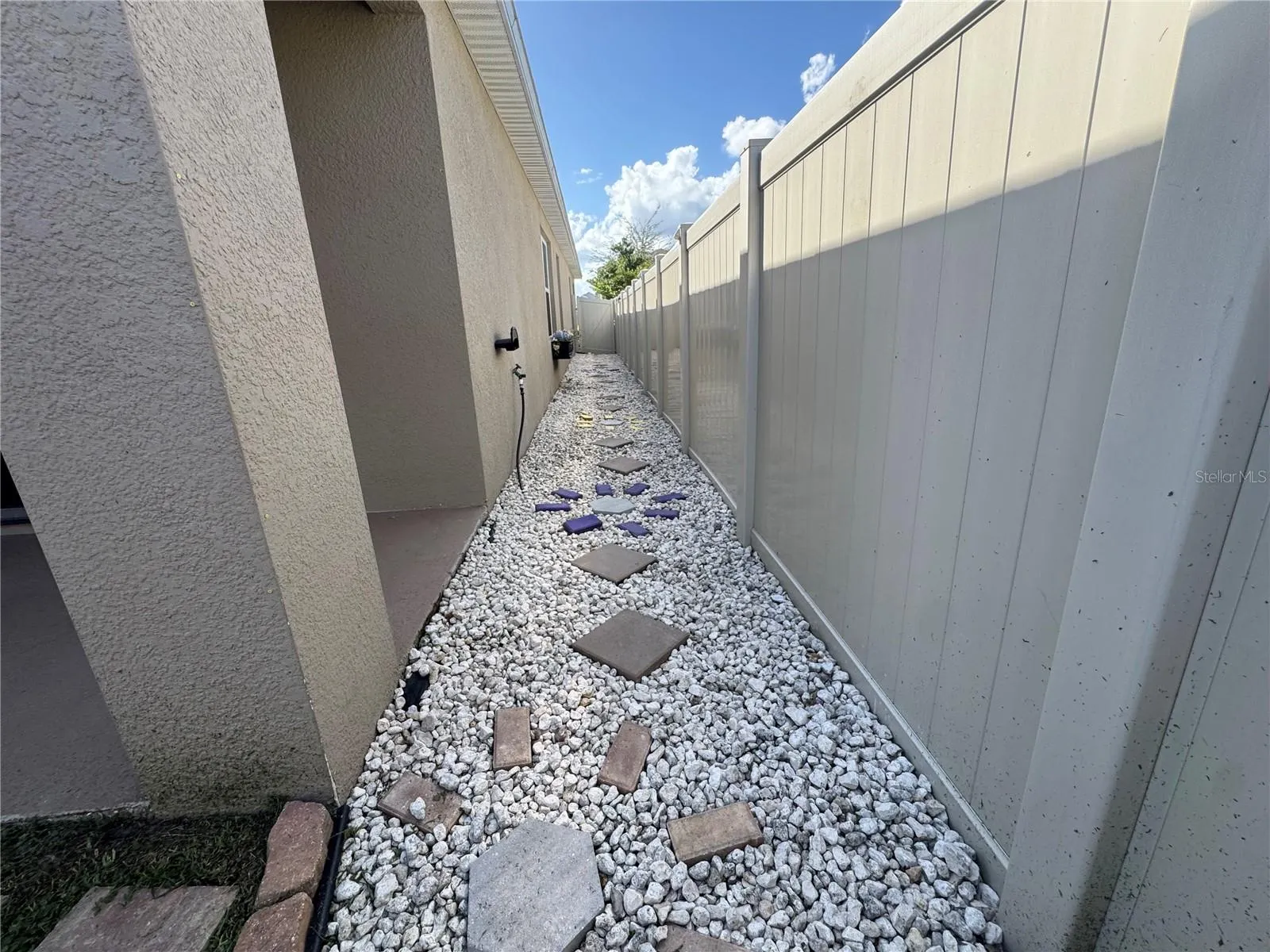 743 CHINOY RD