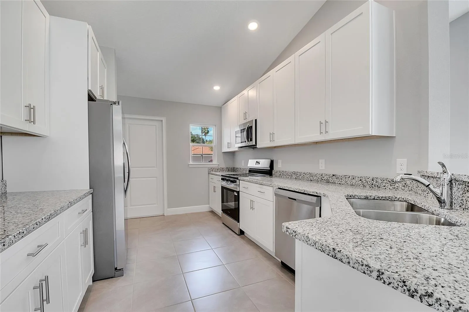 449 CINNAMON DR