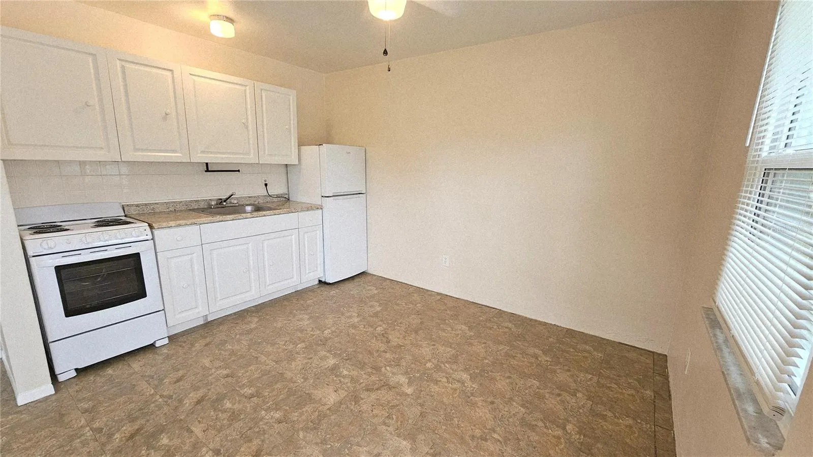 283 COCOANUT AVE