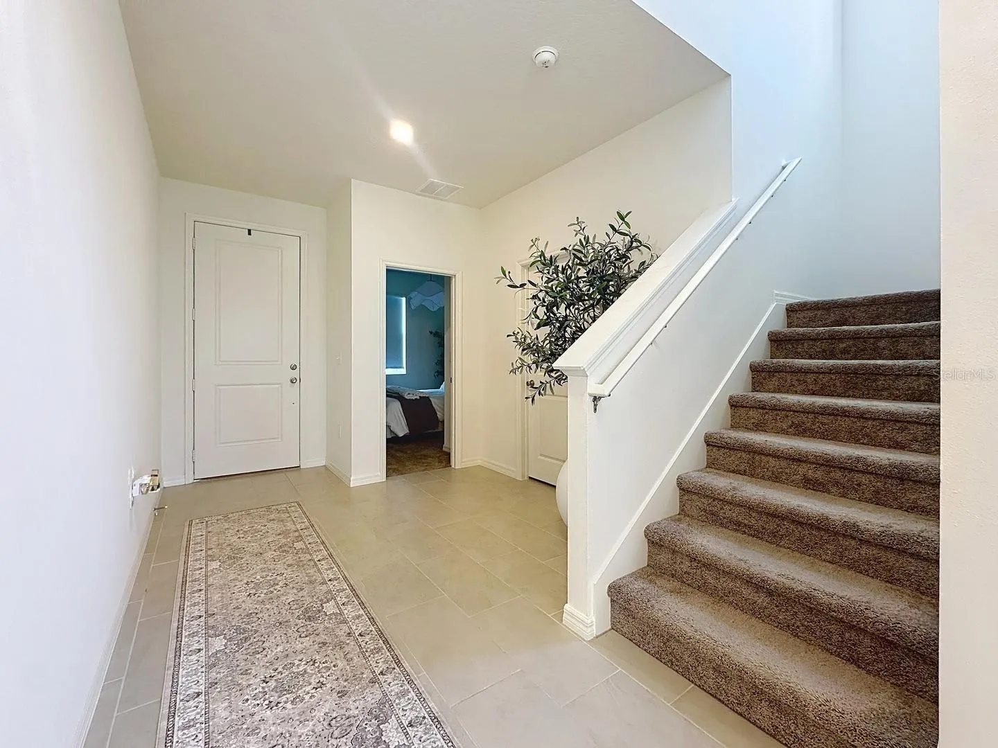 895 OVERPOOL AVE