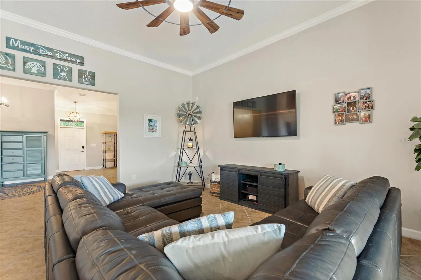 8956 DOVE VALLEY WAY