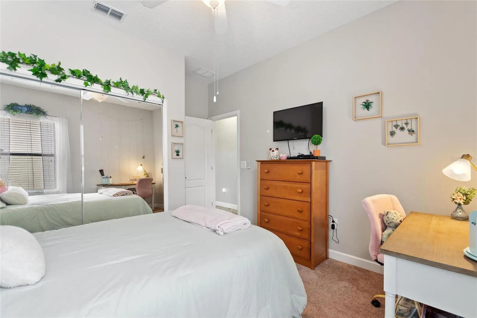 8956 DOVE VALLEY WAY