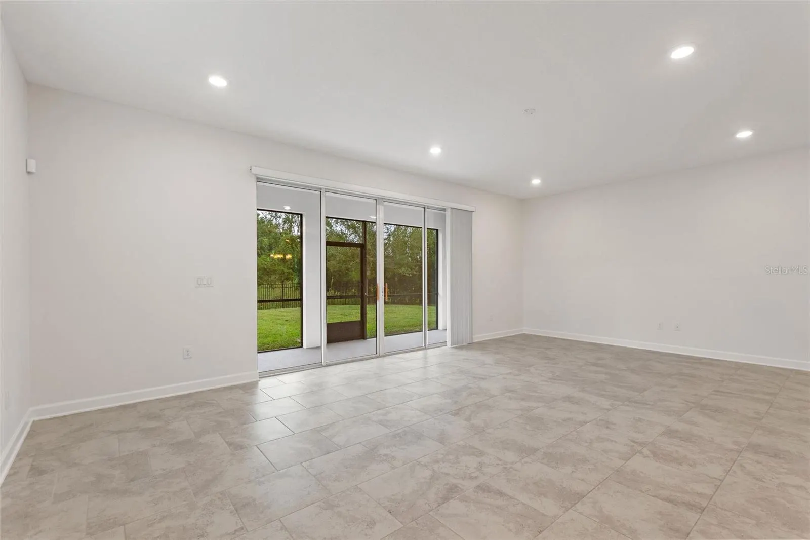 484 BRUNSWICK DR