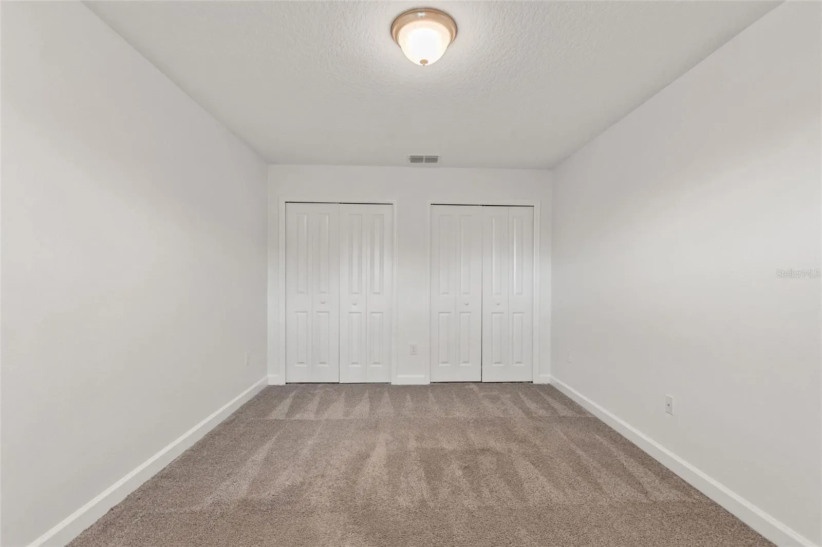 484 BRUNSWICK DR