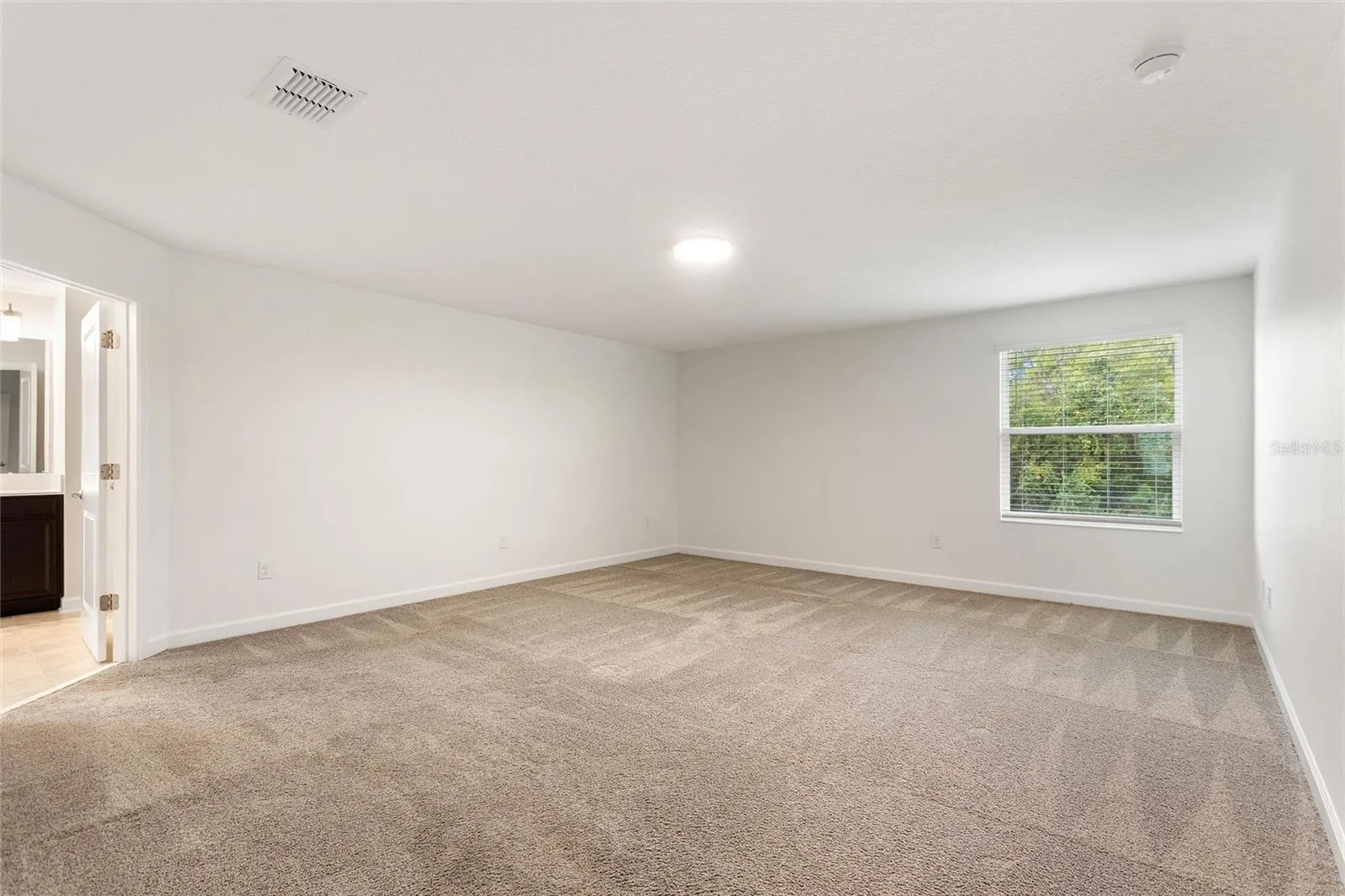 484 BRUNSWICK DR
