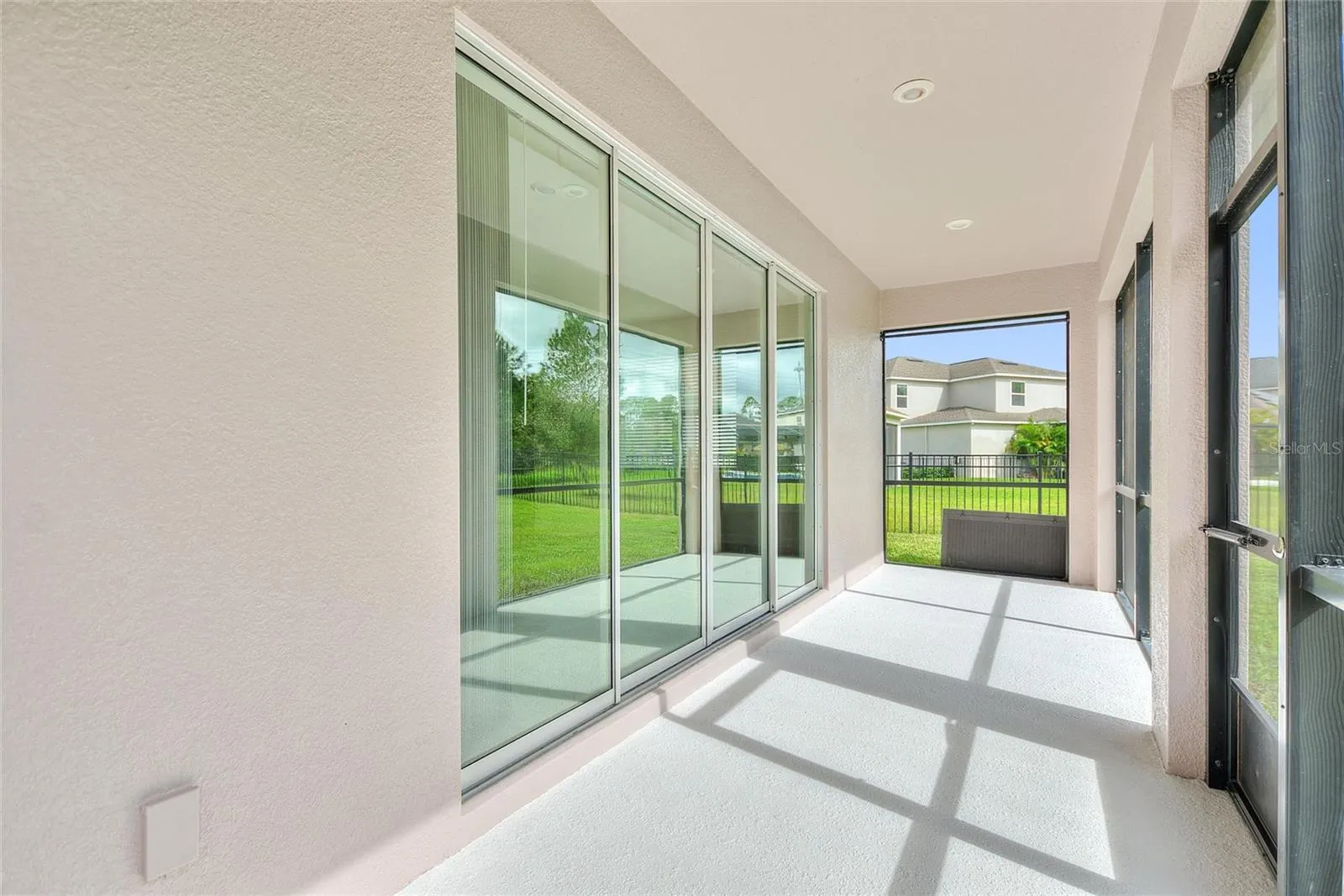 484 BRUNSWICK DR