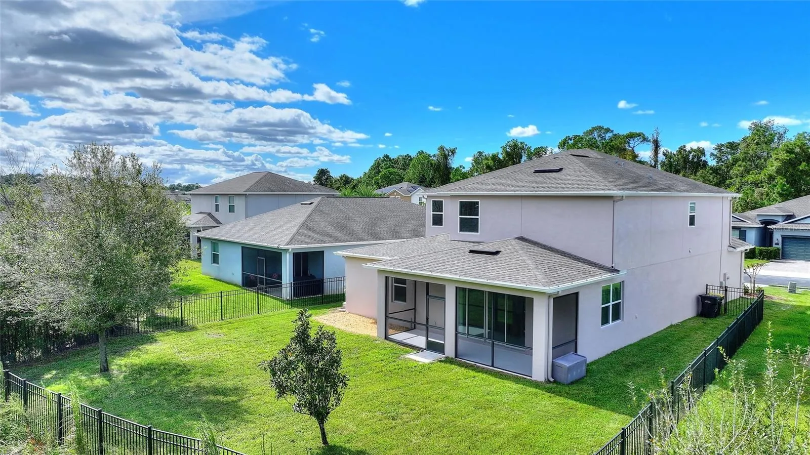 484 BRUNSWICK DR