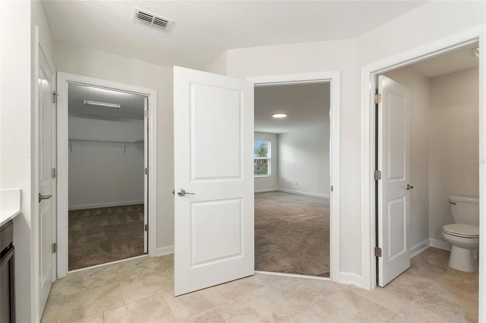 484 BRUNSWICK DR