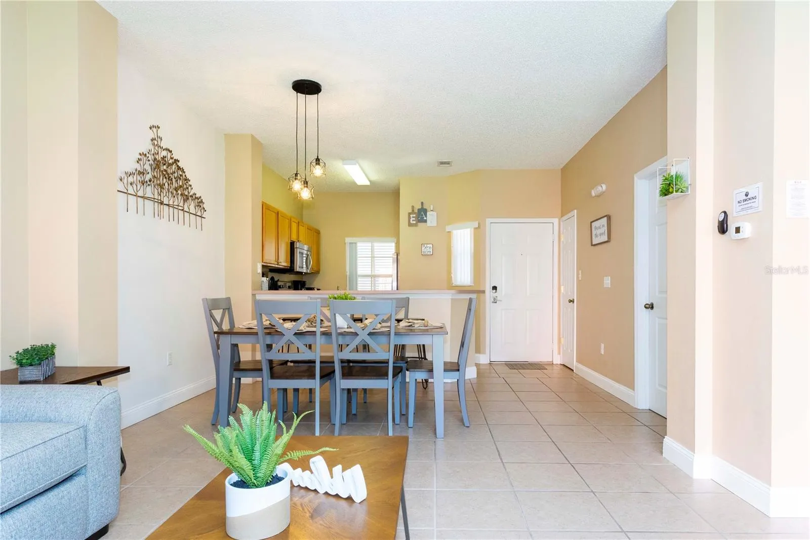 8420 BLUE LAGOON DR
