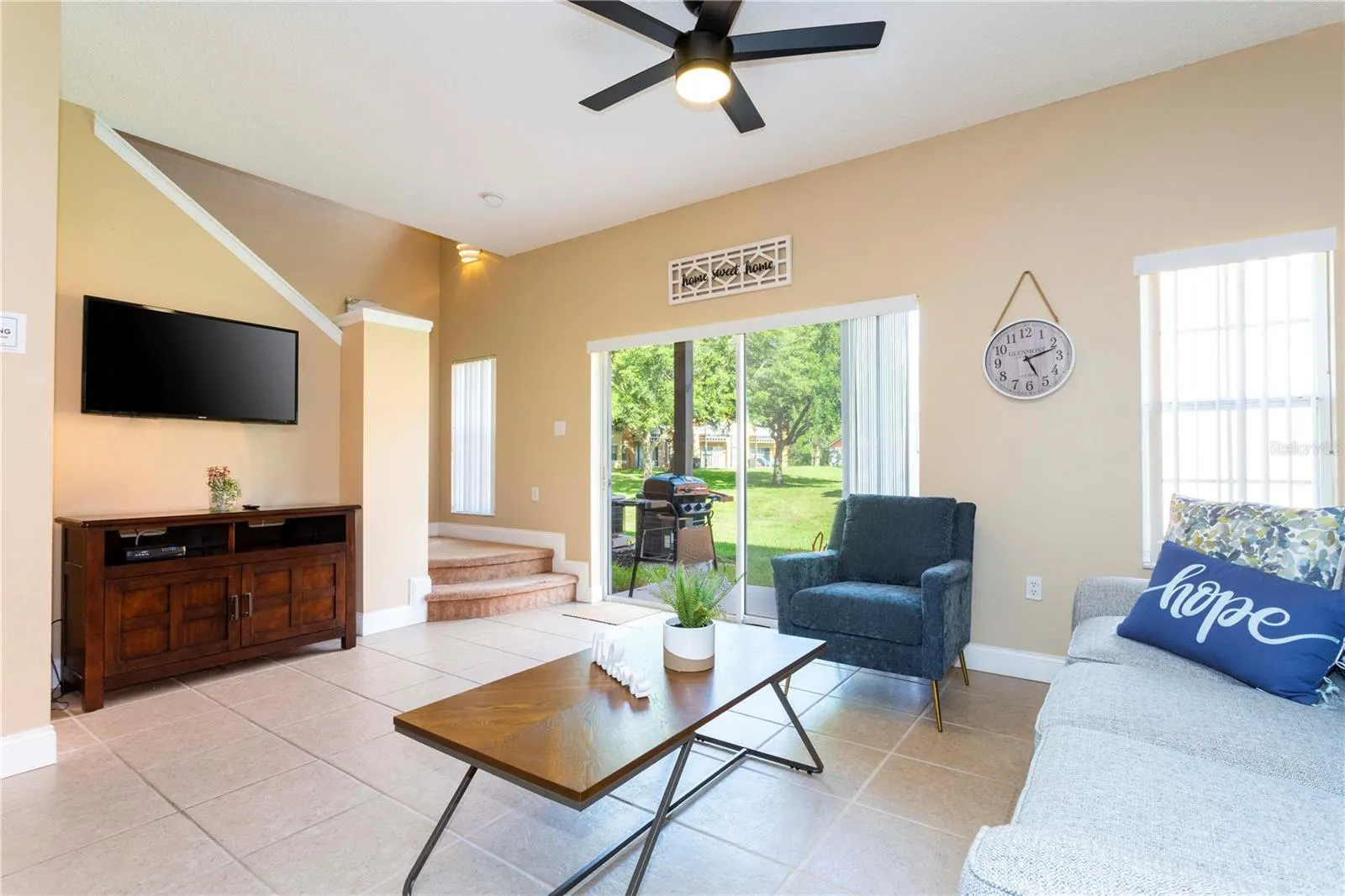 8420 BLUE LAGOON DR