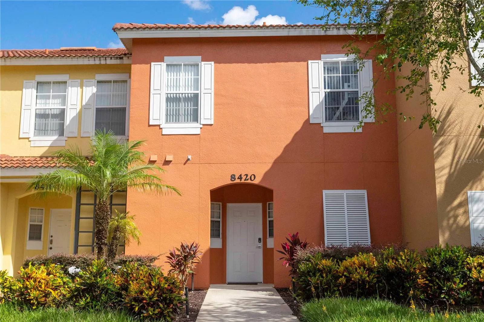 8420 BLUE LAGOON DR