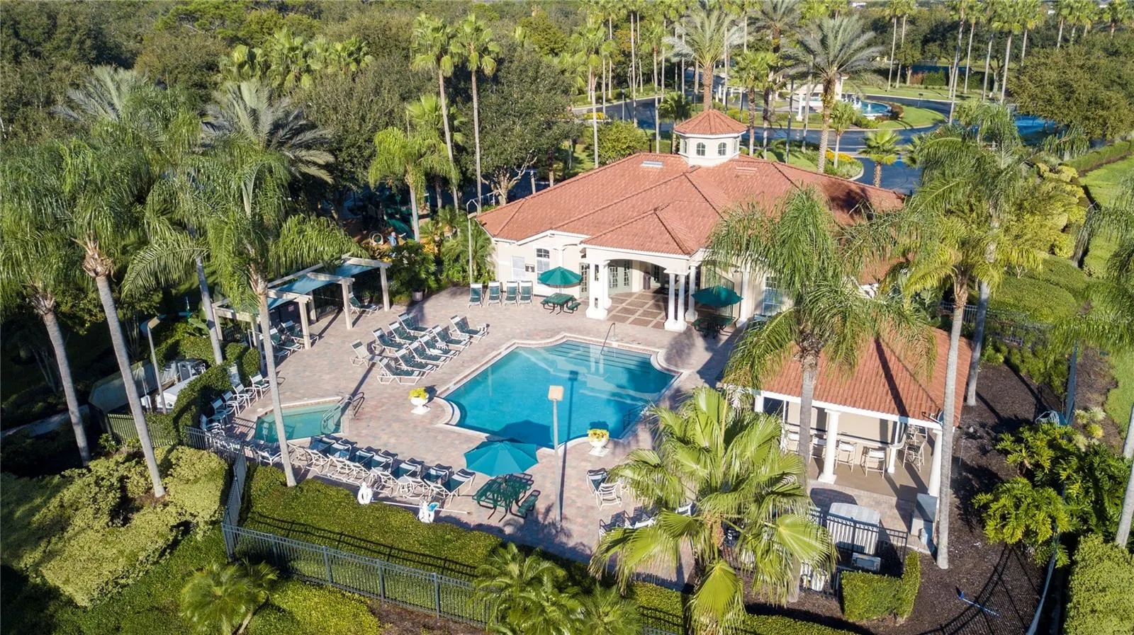 8420 BLUE LAGOON DR