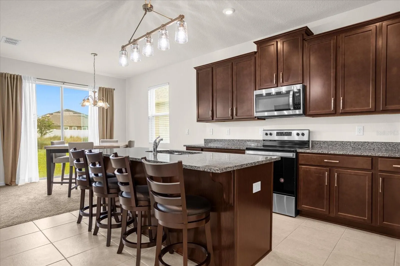 2498 EMPRESS DR
