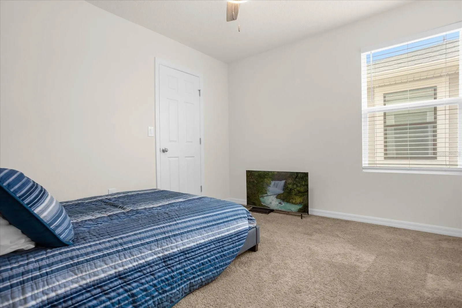 2498 EMPRESS DR