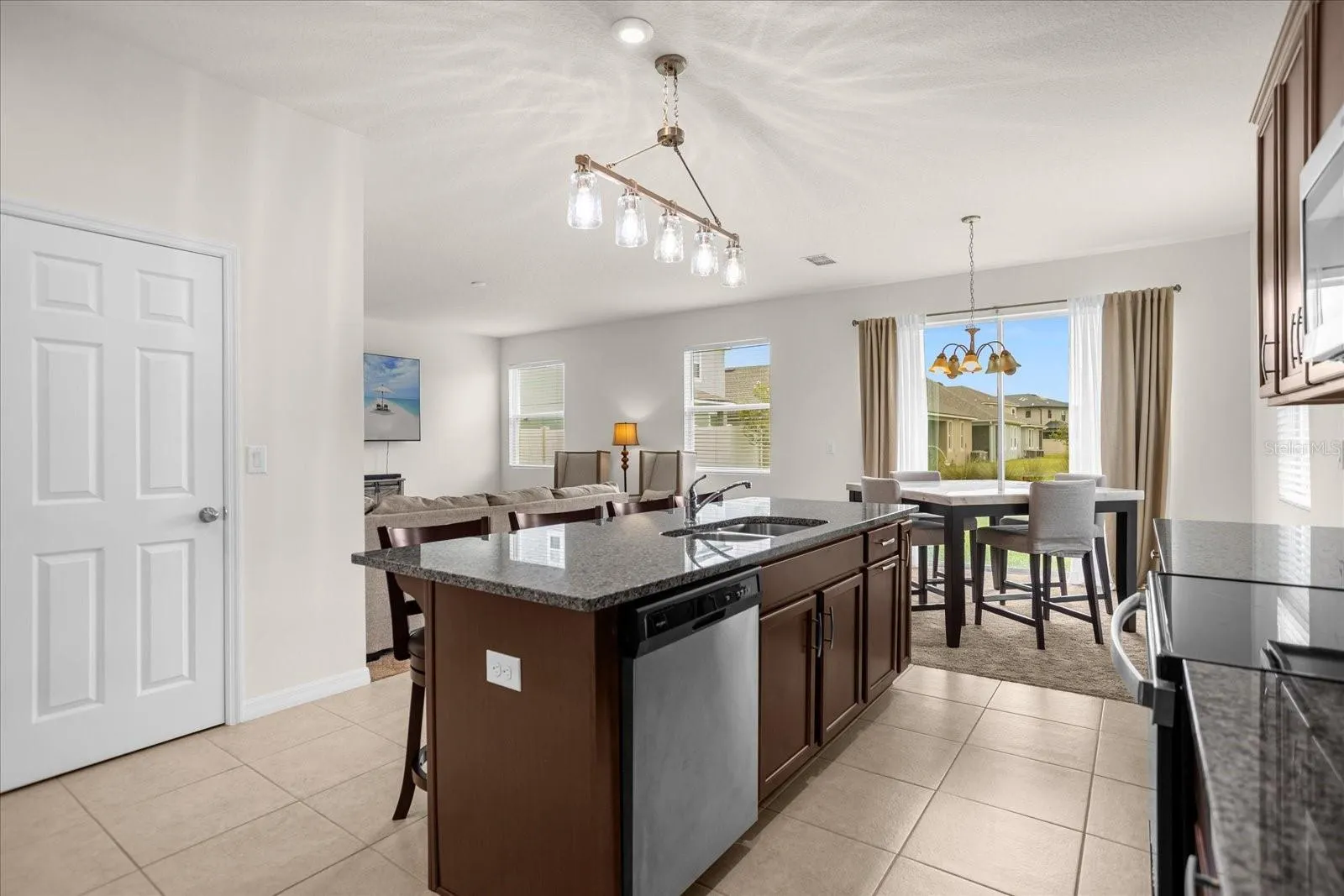2498 EMPRESS DR