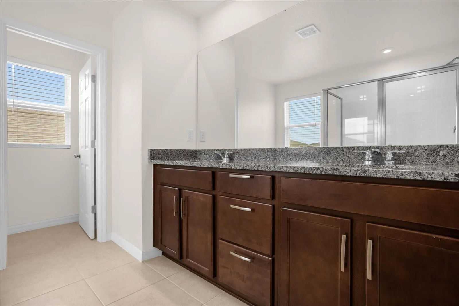 2498 EMPRESS DR