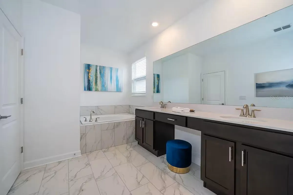 4156 PARAGRAPH DR