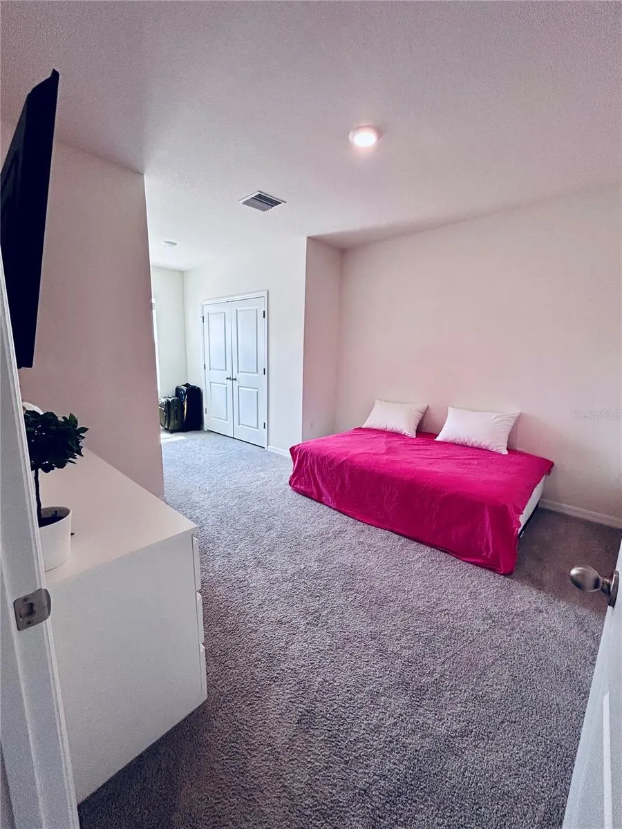 33019 REGENT CANAL ST
