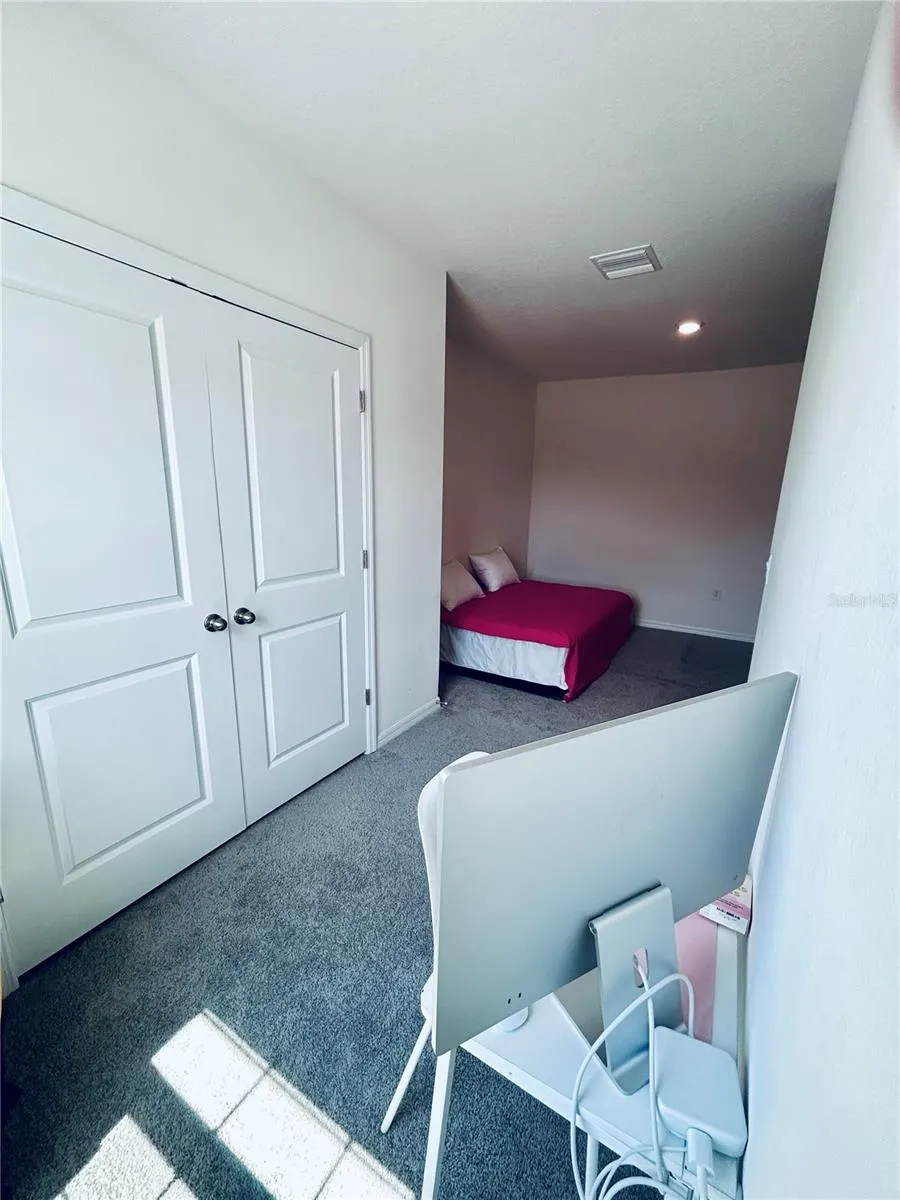33019 REGENT CANAL ST